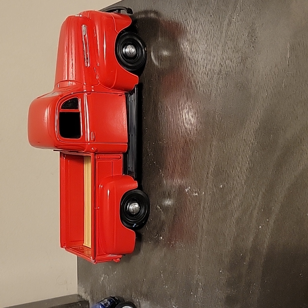 Ford puck up truck
